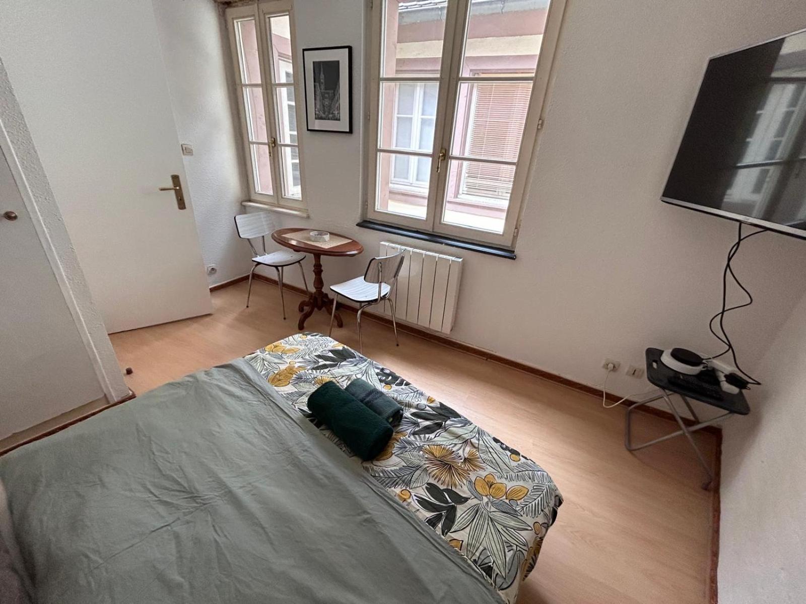Studio In City Centre สตราสบูร์ก ภายนอก รูปภาพ