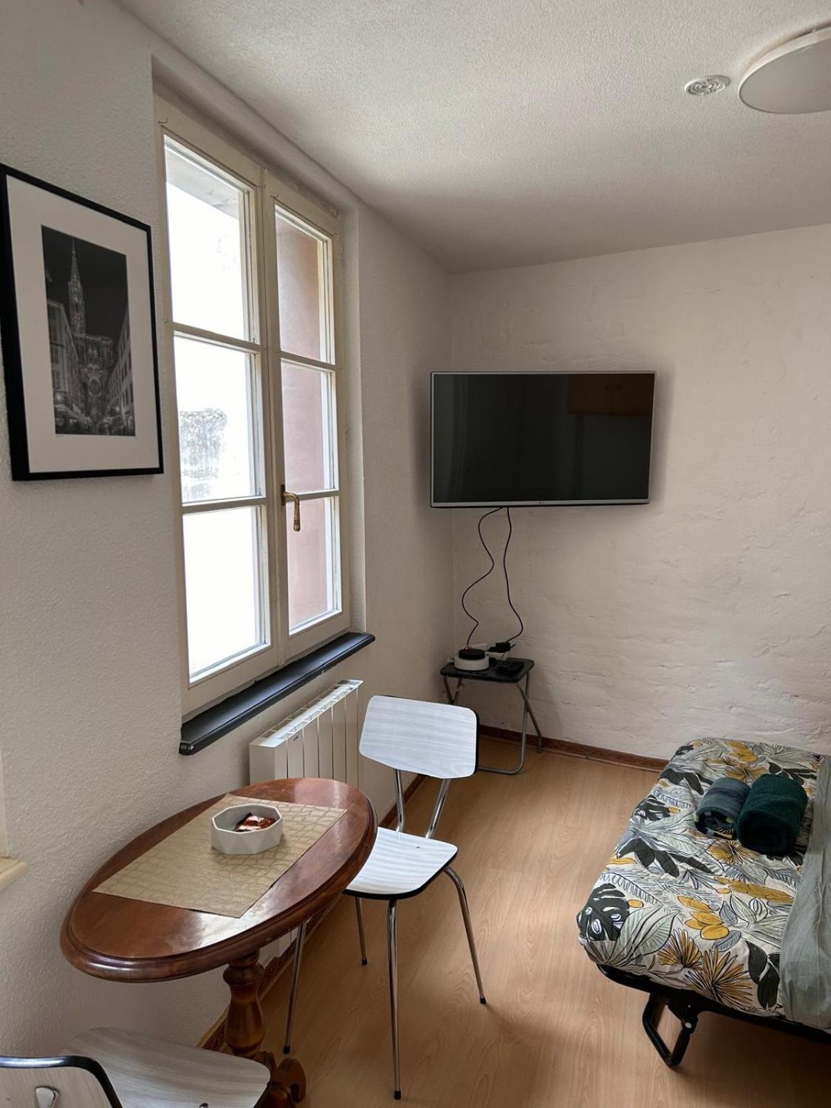 Studio In City Centre สตราสบูร์ก ภายนอก รูปภาพ